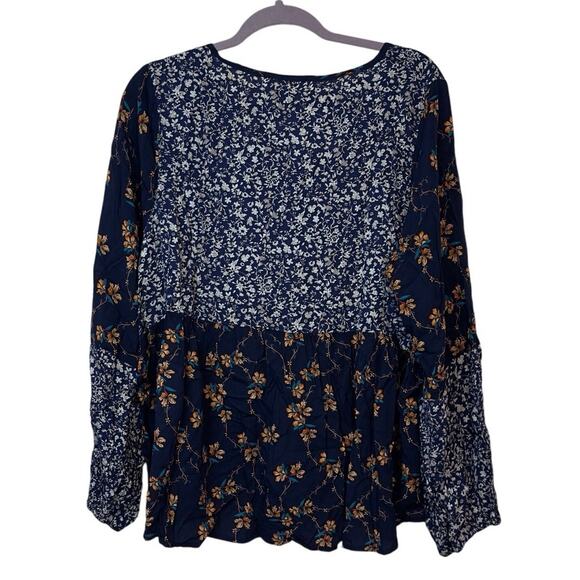 NWT Weekend Suzanne Betro Women’s Floral Tassel Blouse Size 2X Navy Blue - Picture 2 of 7